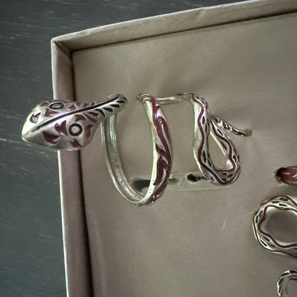 Snake Set of 4 Napkin Rings Gold Tone w/Red Accents 3.5